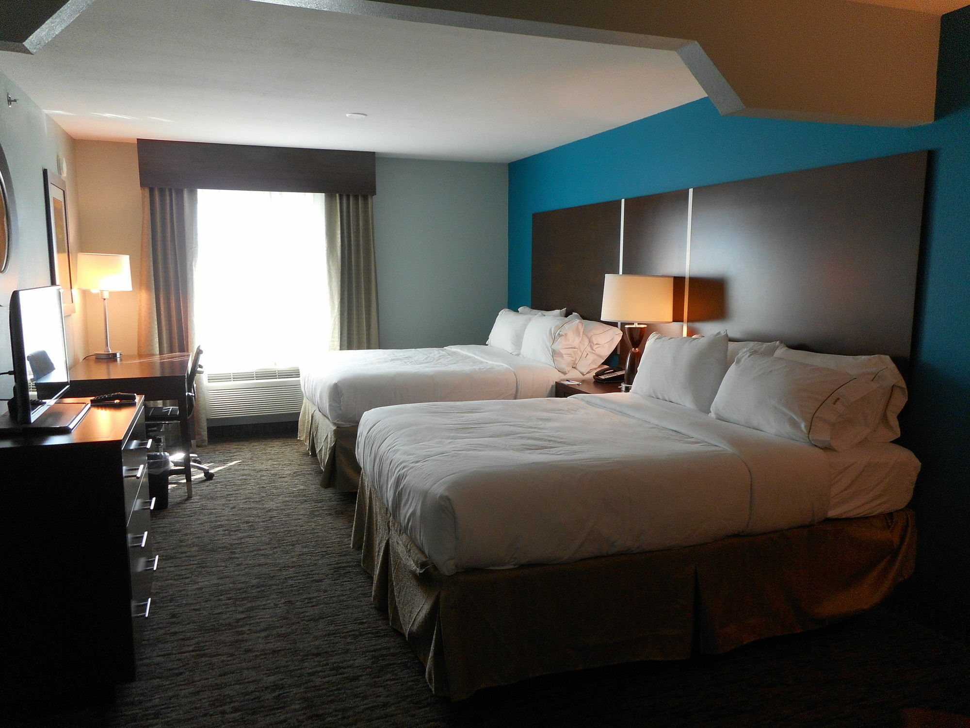 Holiday Inn Express & Suites Carmel North - Westfield By Ihg Exterior foto